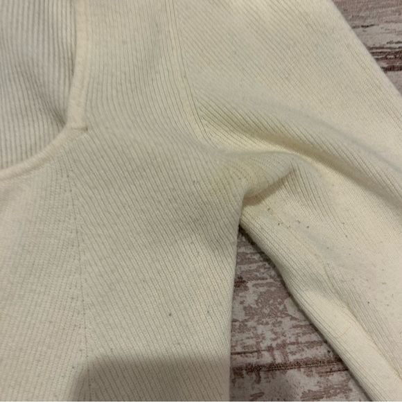 Wilfred by Aritzia Cream Sweetheart Neckline Longsleeve Top Ribbed Size Medium - Picture 4 of 9